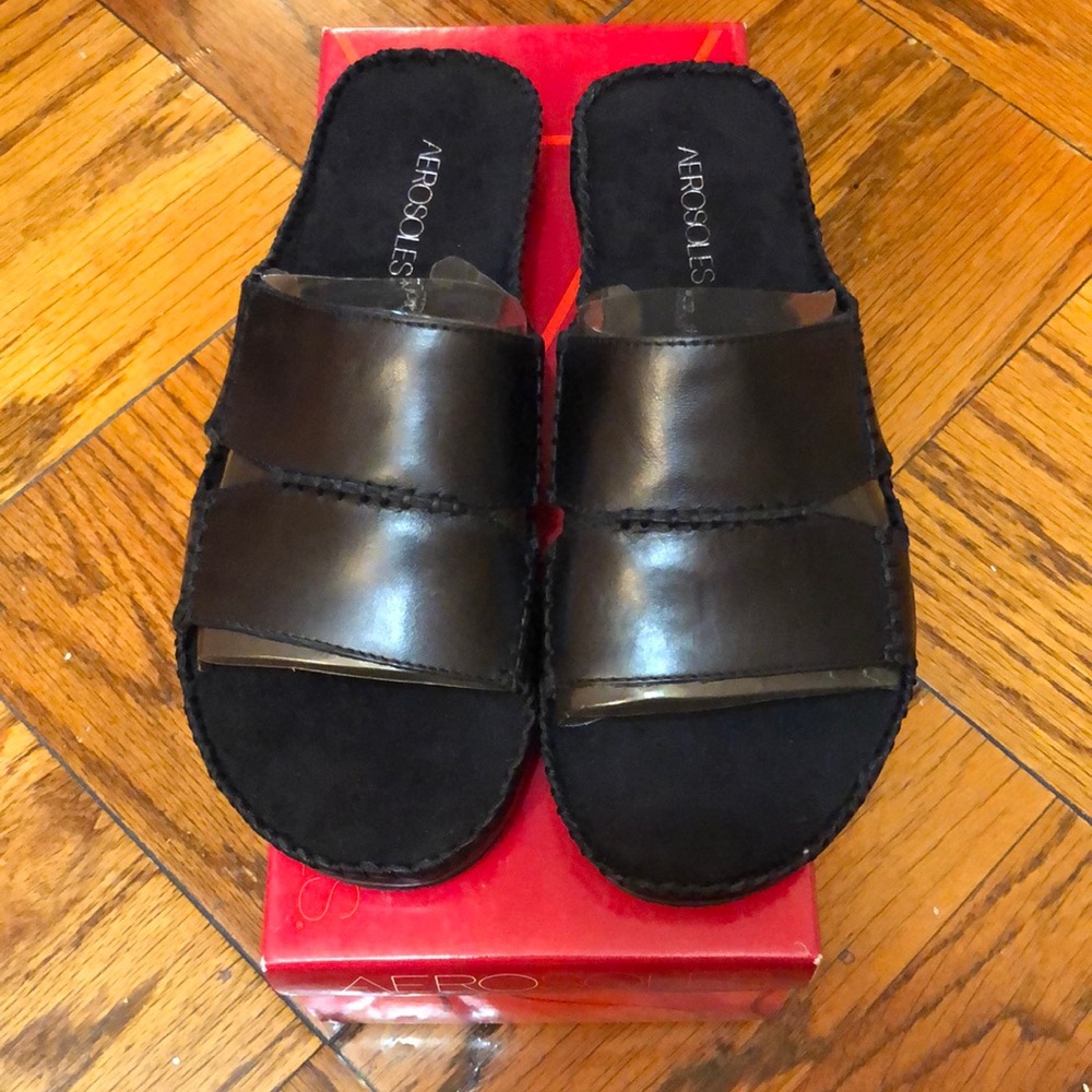 NWT! Aerosoles leather sandal